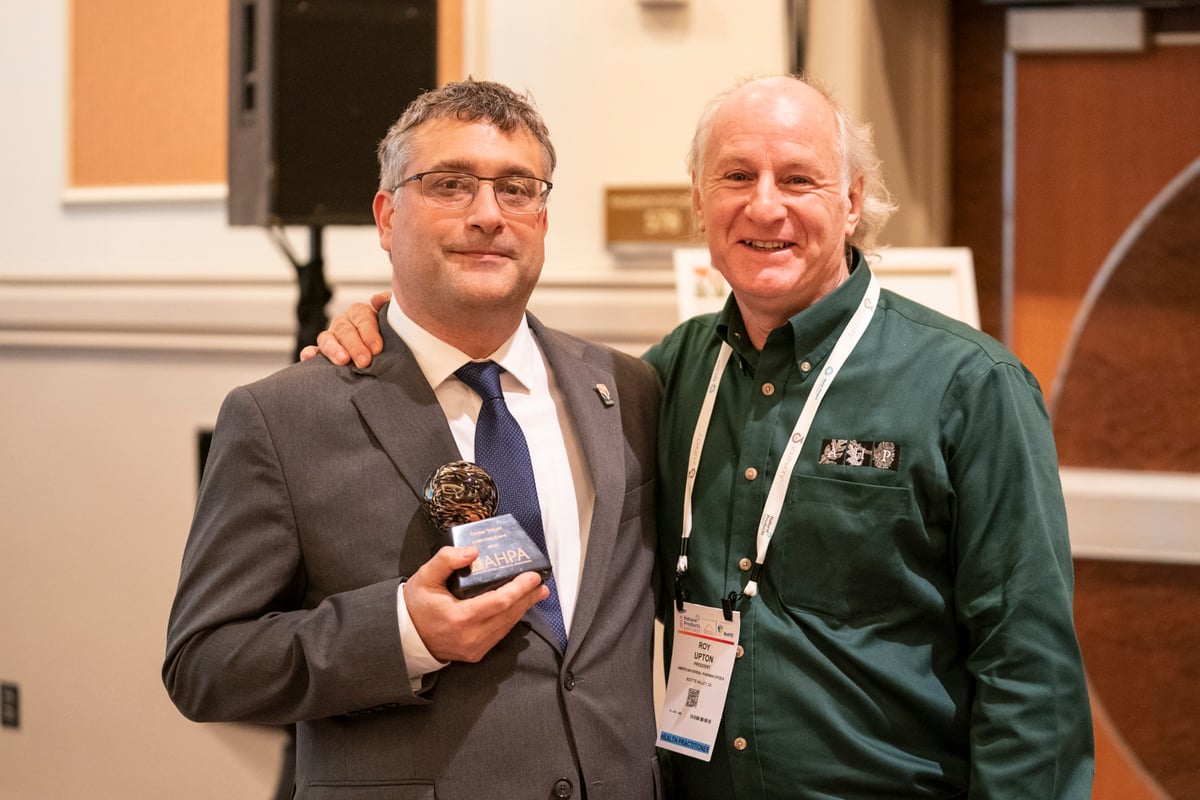 Mountain Rose Herbs Quality Control Director, Steven Yeager, accepts AHPA's 2019 Herbal Hero Award.