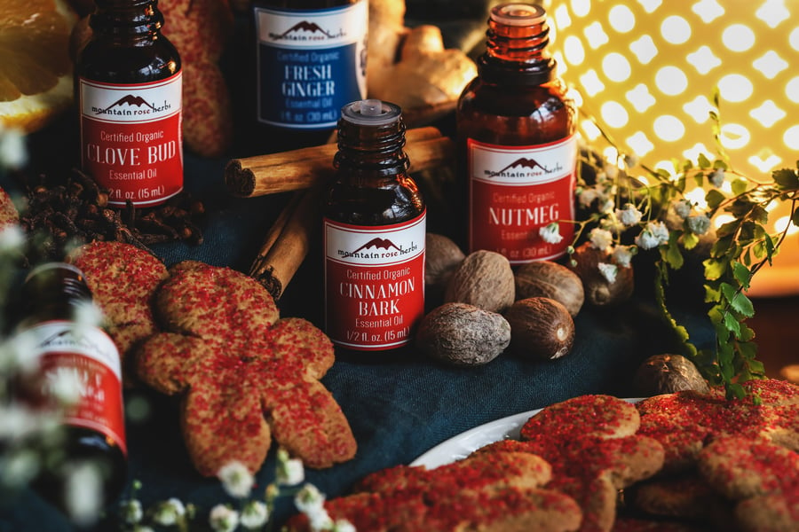 A selection of essential oils that create a robust ginger bread aroma.