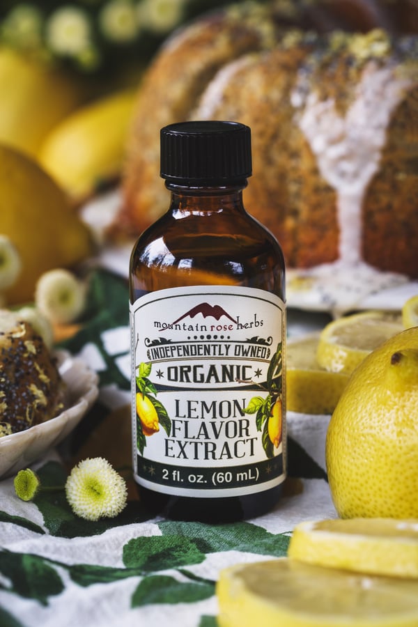 Lemon Poppyseed Bundt Extract