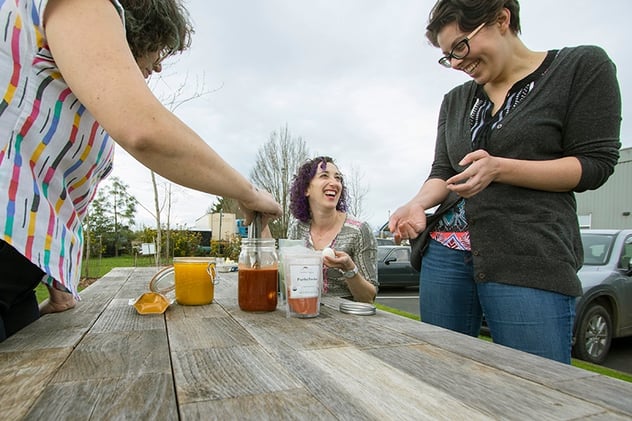 Group coloring eggs using herbal products