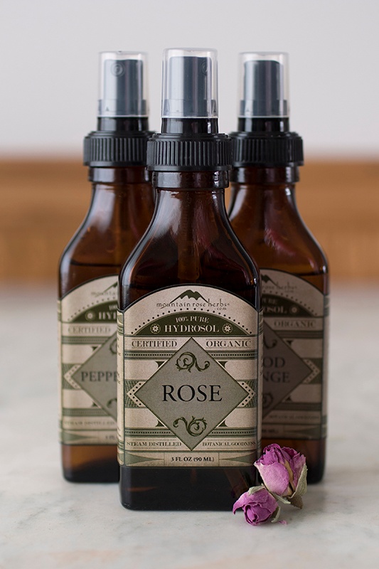 DIY Room Spray: Rosy Ginger Mist