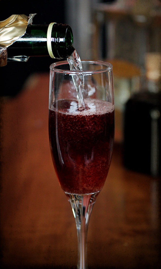 Elderberry Bubbly Cocktail in Glass Champage Flute