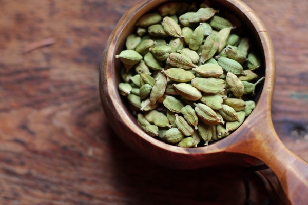 Hops & Spice Tea Recipe with Orange Peel and Fennel Seeds