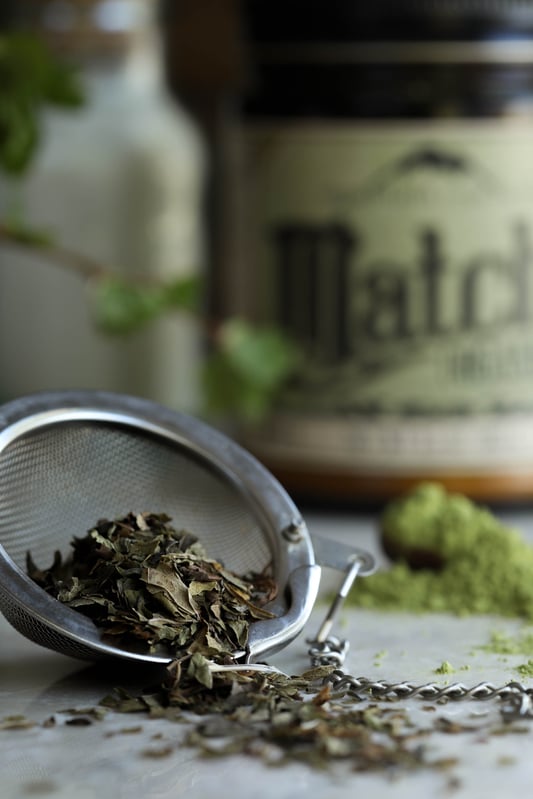 Mint tea herbal tea blend is blended from organic peppermint and spearmint and makes a great ingredient when recipes call for a minty flavor. Paired with organic ceremonial grade matcha tea, they make great sweet flavors for desserts.  