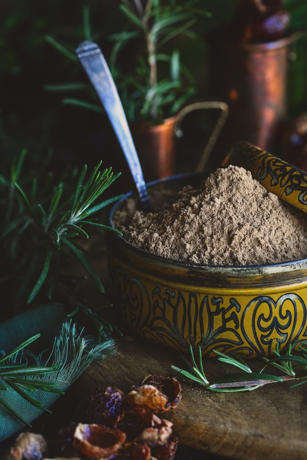 Shampoo Powder in a ornate golden bowl