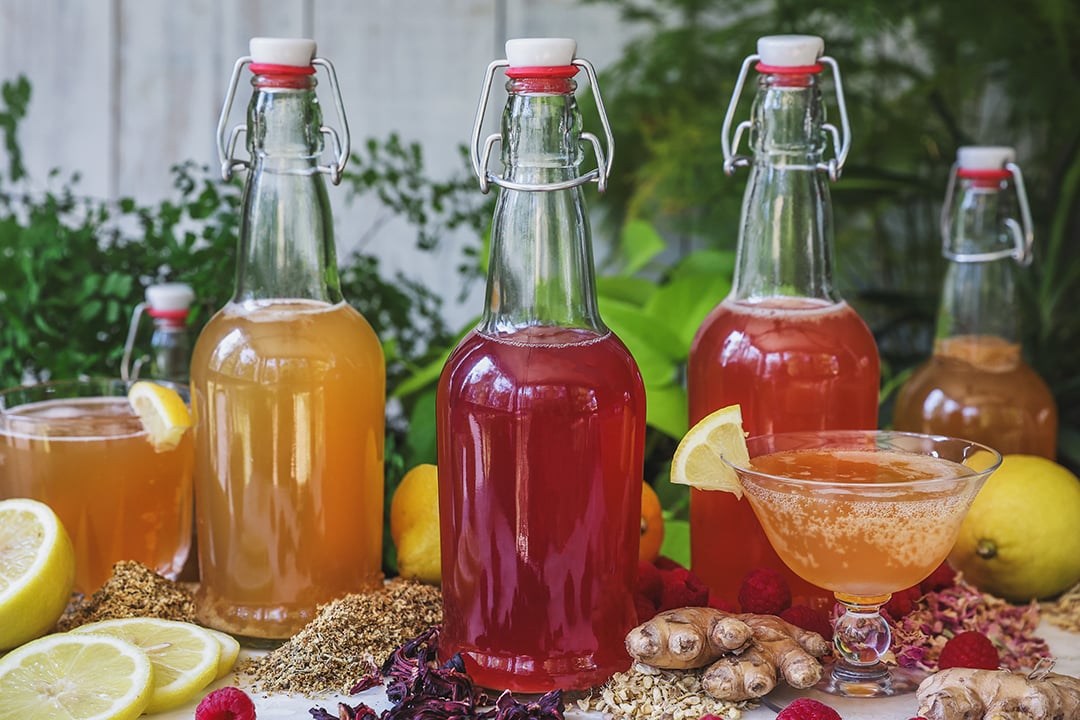 How to Flavor Kombucha & 3 Herbal Recipes